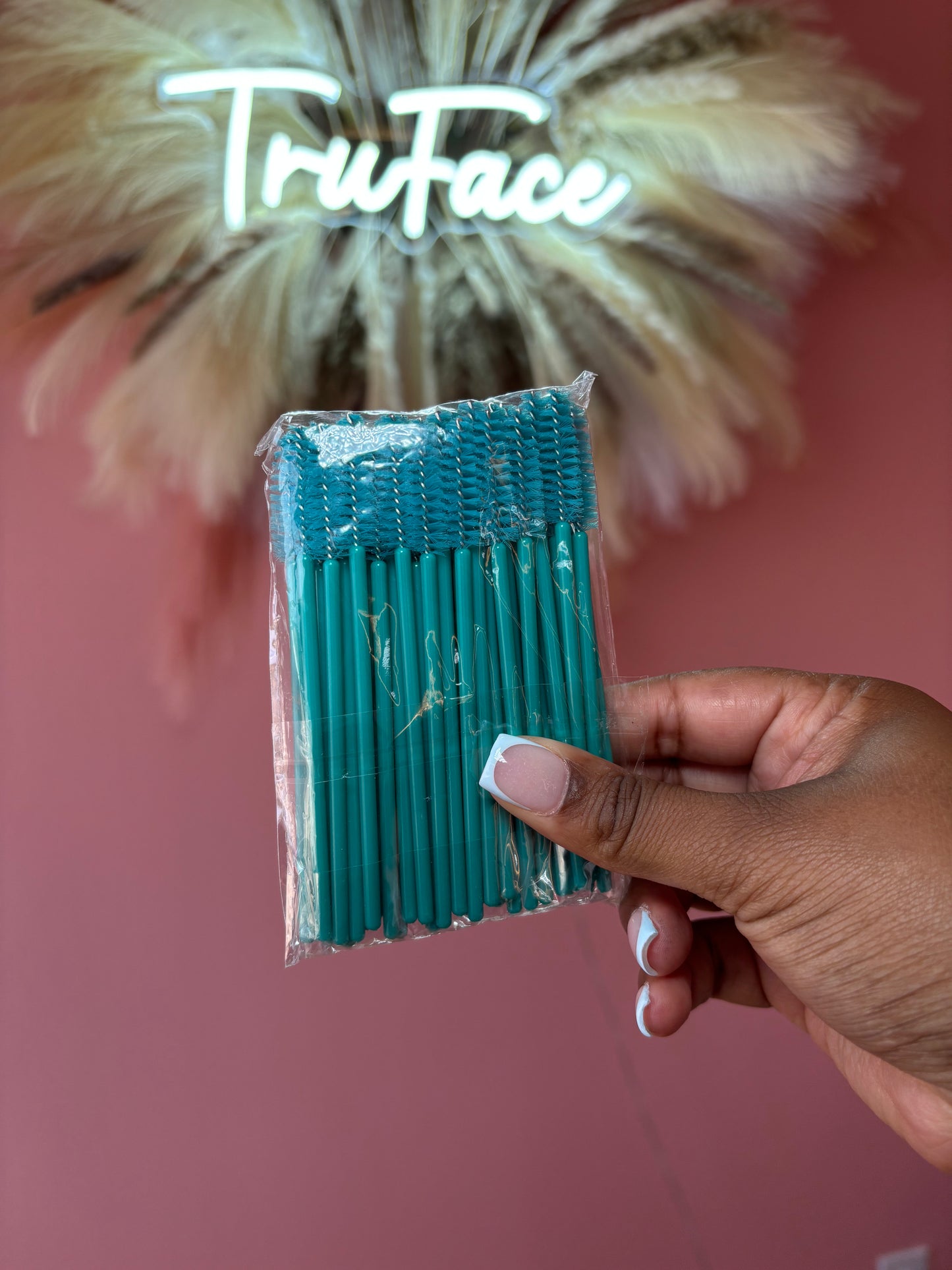 Lash brush