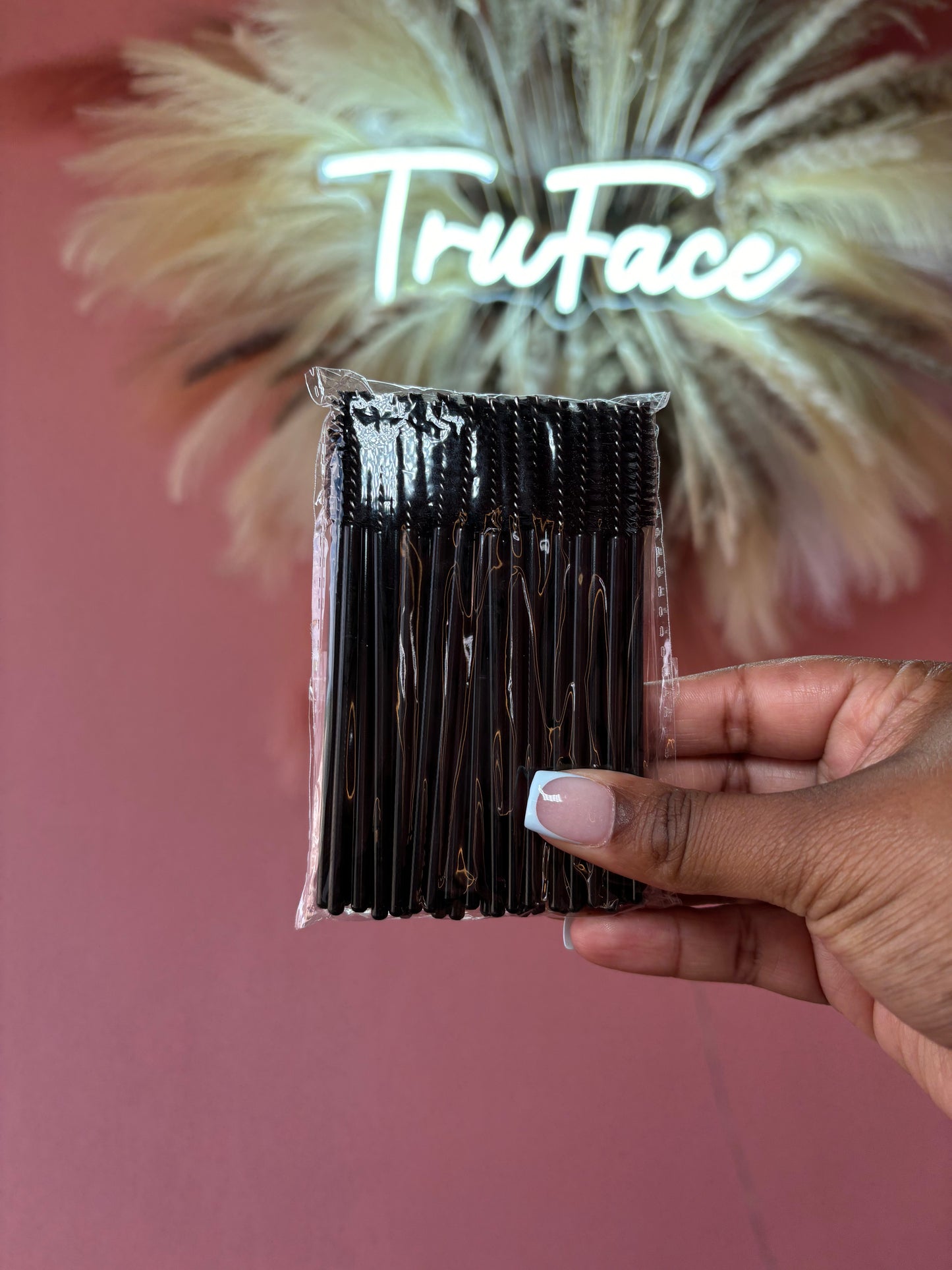 Lash brush